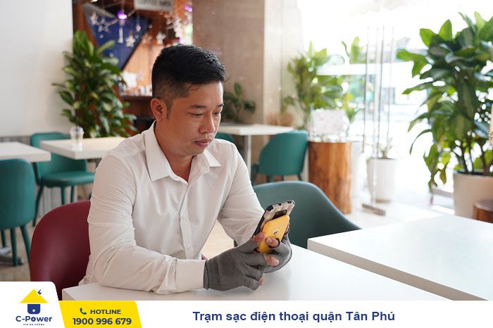 Trạm sạc điện thoại quận Tân Phú C-Power gần nhà bạn